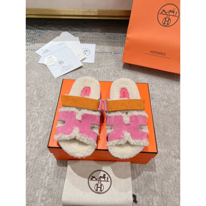 H**mes slippers